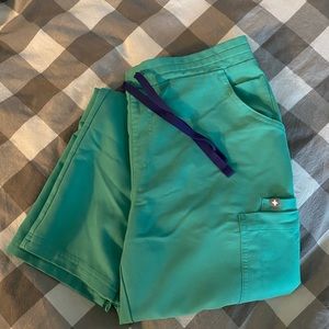 Figs Yola Surgical Green Medium Tall (MT)